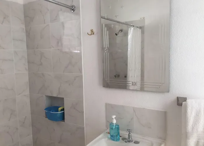 Ginger Mango Garden Cottage - Beach-5Min Drive, 1 Hr Montego Bay, 25 Mins Ocho Rios Runaway Bay