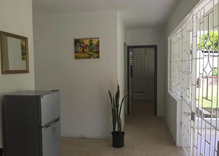 Ginger Mango Garden Cottage - Beach-5Min Drive, 1 Hr Montego Bay, 25 Mins Ocho Rios *